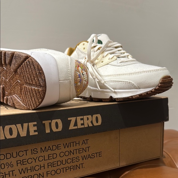Nike Cream and Gold Air Max 90 SE Cork - Picture 4 of 9